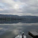 Idyllic Snekkerstuvarpet With Its Own Pier Prázdninový dům Lillehammer