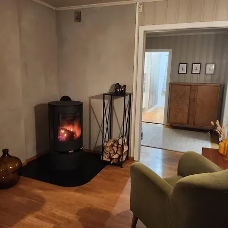 Idyllic Snekkerstuvarpet With Its Own Pier Semesterbostad