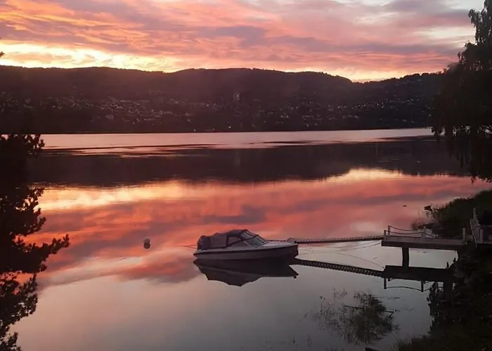 Idyllic Snekkerstuvarpet With Its Own Pier * Lillehammer