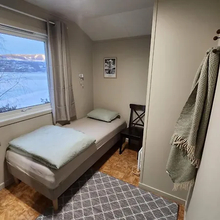 Hébergement de vacances Idyllic Snekkerstuvarpet With Its Own Pier *