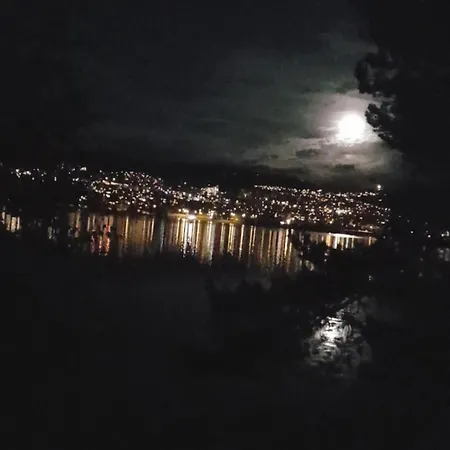 Hébergement de vacances Idyllic Snekkerstuvarpet With Its Own Pier *