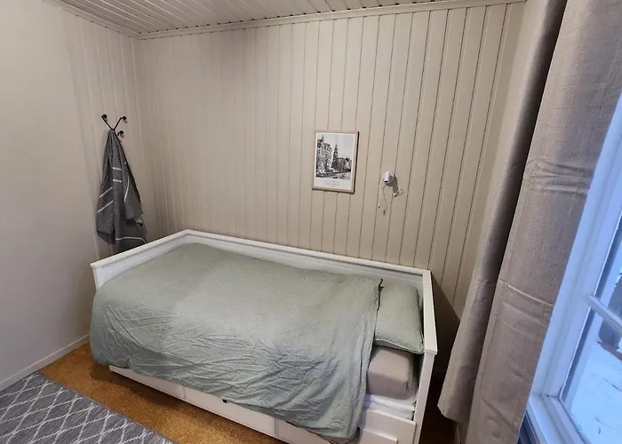 Dom wakacyjny Idyllic Snekkerstuvarpet With Its Own Pier *